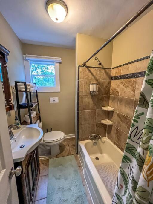 Historic Coastal Haven- Pet Friendly Fast Wi-Fi Villa Norfolk Ngoại thất bức ảnh